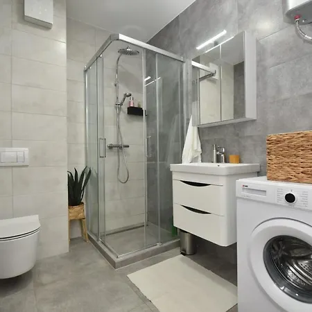 Apartment Leutar *